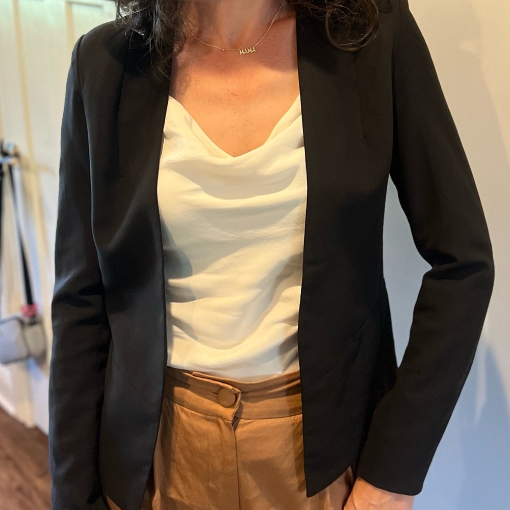 ANGL Collarless Blazer Cropped in Black Size Small